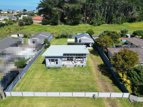 62 Nash Parade, Foxton Beach