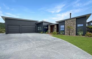 8 Broadleaf Way, Kinloch