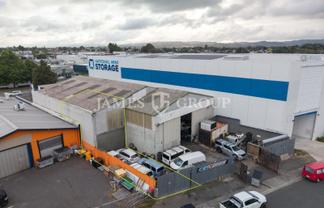Affordable yard & warehouse in central Takanini
