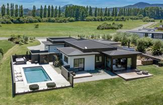 14 The Fairways, Kinloch
