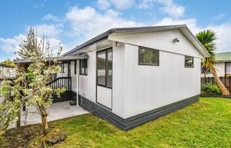 2/10 Nearco Street, Randwick Park