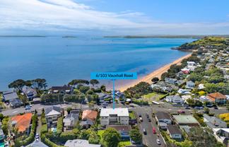 6/103 Vauxhall Road, Devonport