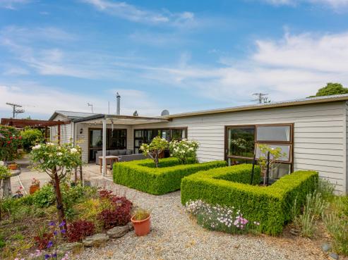 12 Clutha Road, Ettrick