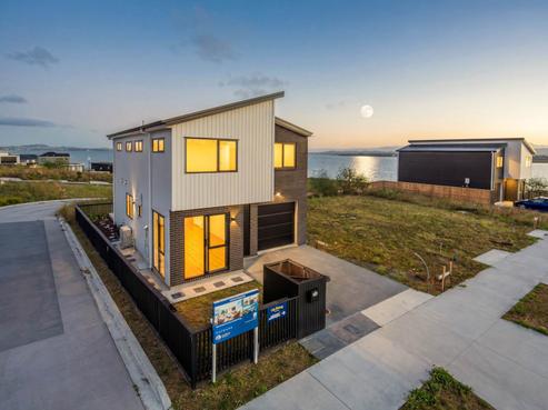 74 Picnic Point Road, Hobsonville