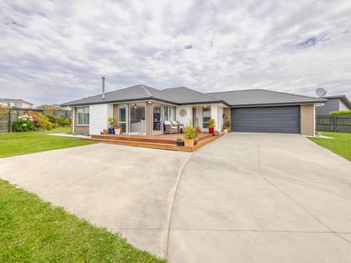 11 Pohutukawa Drive, Eskdale