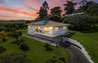 206 Old School Road, MAUNGAKARAMEA