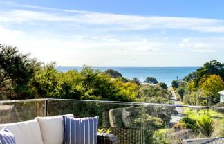 12 Victoria Road North, Onetangi