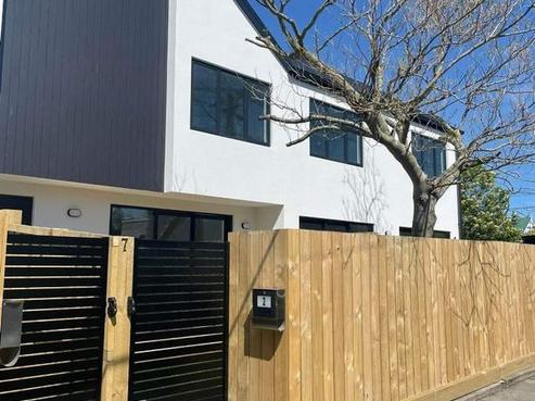 2/7 Hume Street, Sydenham