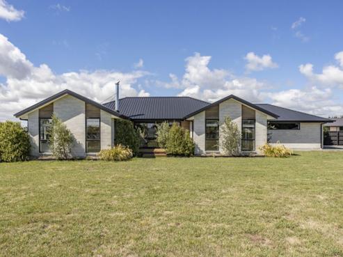 14 Braeburn Crescent, Swannanoa