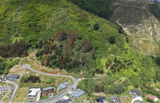 108 Kakariki Grove, Waikanae