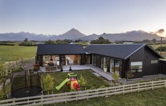 589 Kent Road, Korito