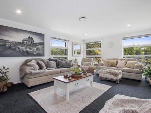 2 Gleneagles Drive, Aongatete