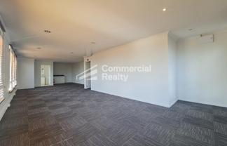 Gated Facility Live/Work 90M²