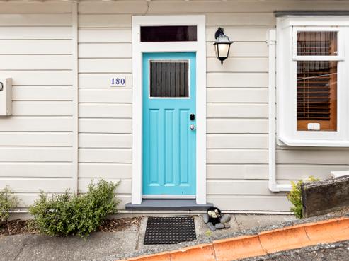 180 Sutherland Road, Lyall Bay