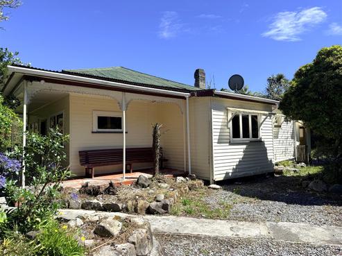 4 Waterloo Street, Taylorville