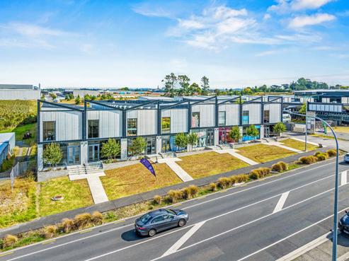 6/11 Northside Drive, Westgate