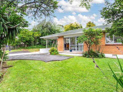 2/73 Vodanovich Road, Te Atatu South