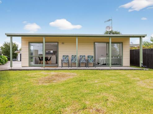 104A Kingswood Road, Brookfield