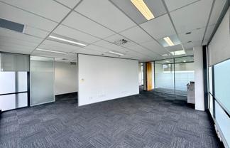 EXCELLENT GROUND FLOOR ALBANY OFFICE 
