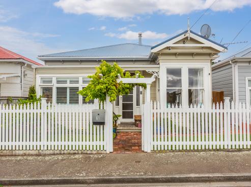 60 Stanley Street, Berhampore