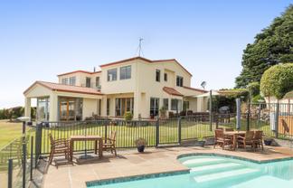 350 Mt Pleasant Road, Mount Pleasant