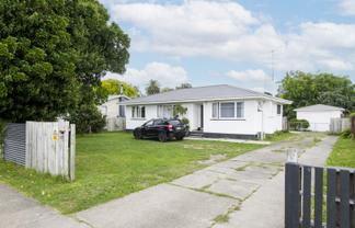 215 Lytton Road, Elgin