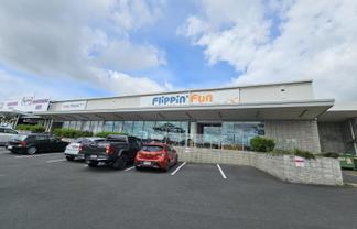 Flagship large format retail opportunity