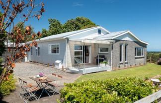 826 Mokau Road, Urenui