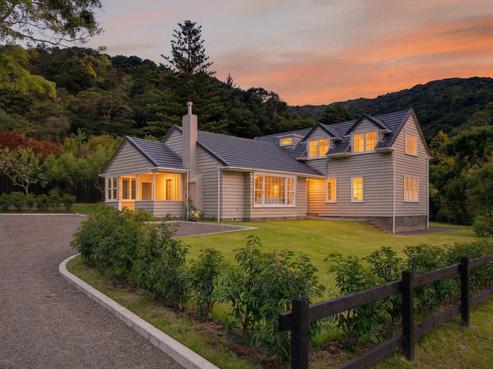 50 Cheviot Road, Lowry Bay