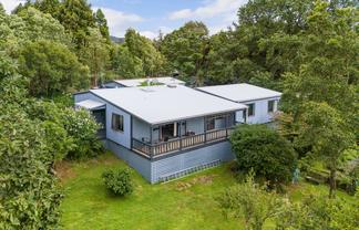 2 Poland Street, Waikino