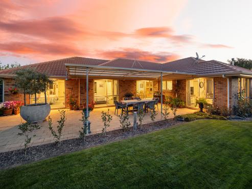 32 Magnolia Drive, Springlands