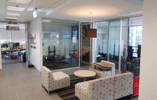 CITY VIEW AND EXISTING FITOUT
