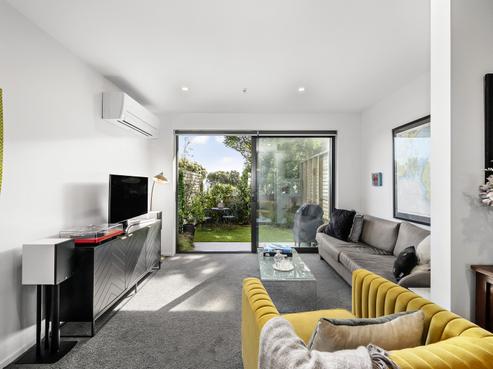 4C Ferry Road, Days Bay