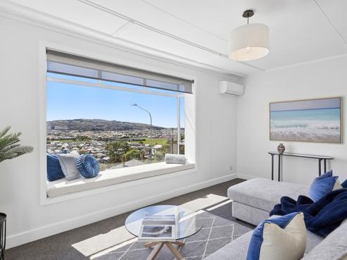 42 Easther Crescent, Kew