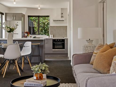 2/65 Kuaka Crescent, Bromley