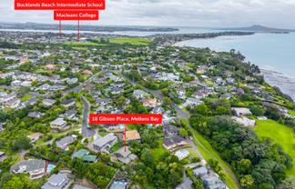 18 Gibson Place, Mellons Bay