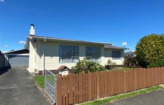 7 Dewe Avenue, Feilding