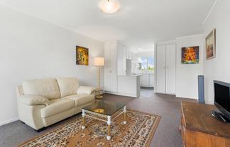 2/174 Birkdale Road, Birkdale