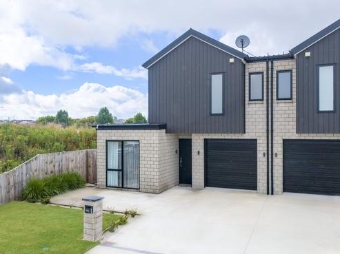 2/10 Bourn Heath Drive, Rototuna North
