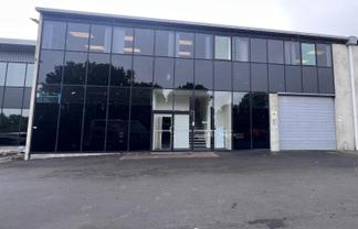 Modern Warehouse & Office Opportunity on Rosebank Road