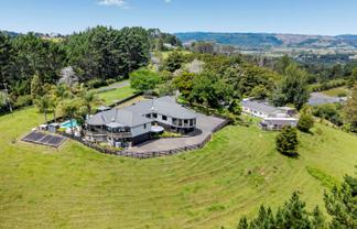 317 & 317A West Road, Brookby