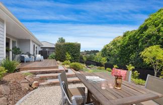 8 Alfred Peter Crescent, Warkworth