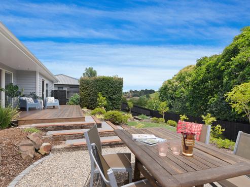 8 Alfred Peter Crescent, Warkworth