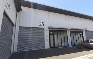 Modern and Functional Industrial Unit For Lease