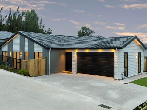 14 Rongoa Maori Way, Pukekohe