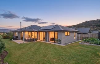 11 Tahi Street, Wanaka