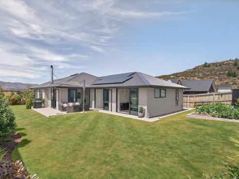 11 Tahi Street, Albert Town
