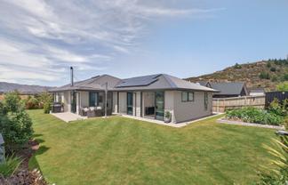 11 Tahi Street, Wanaka