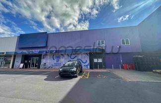 Prime Retail Showroom in Home Zone Centre