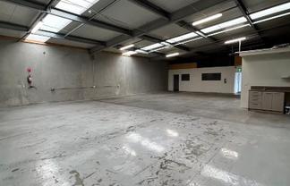 Modern 248sqm Industrial Unit